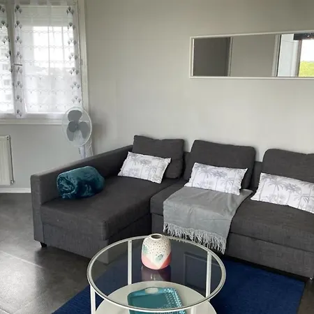 Apartment Spacious 62 M Aprtment With Balcony *